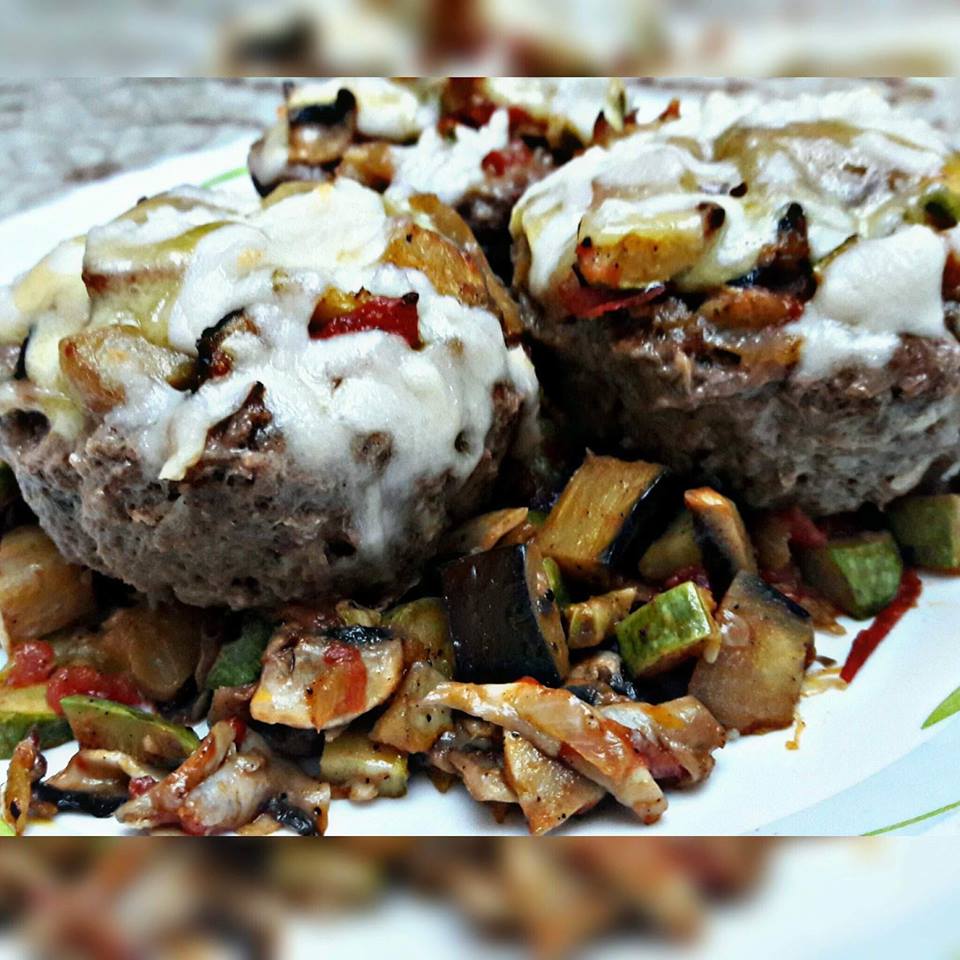 برجر مع موتزاريلا كع خضار